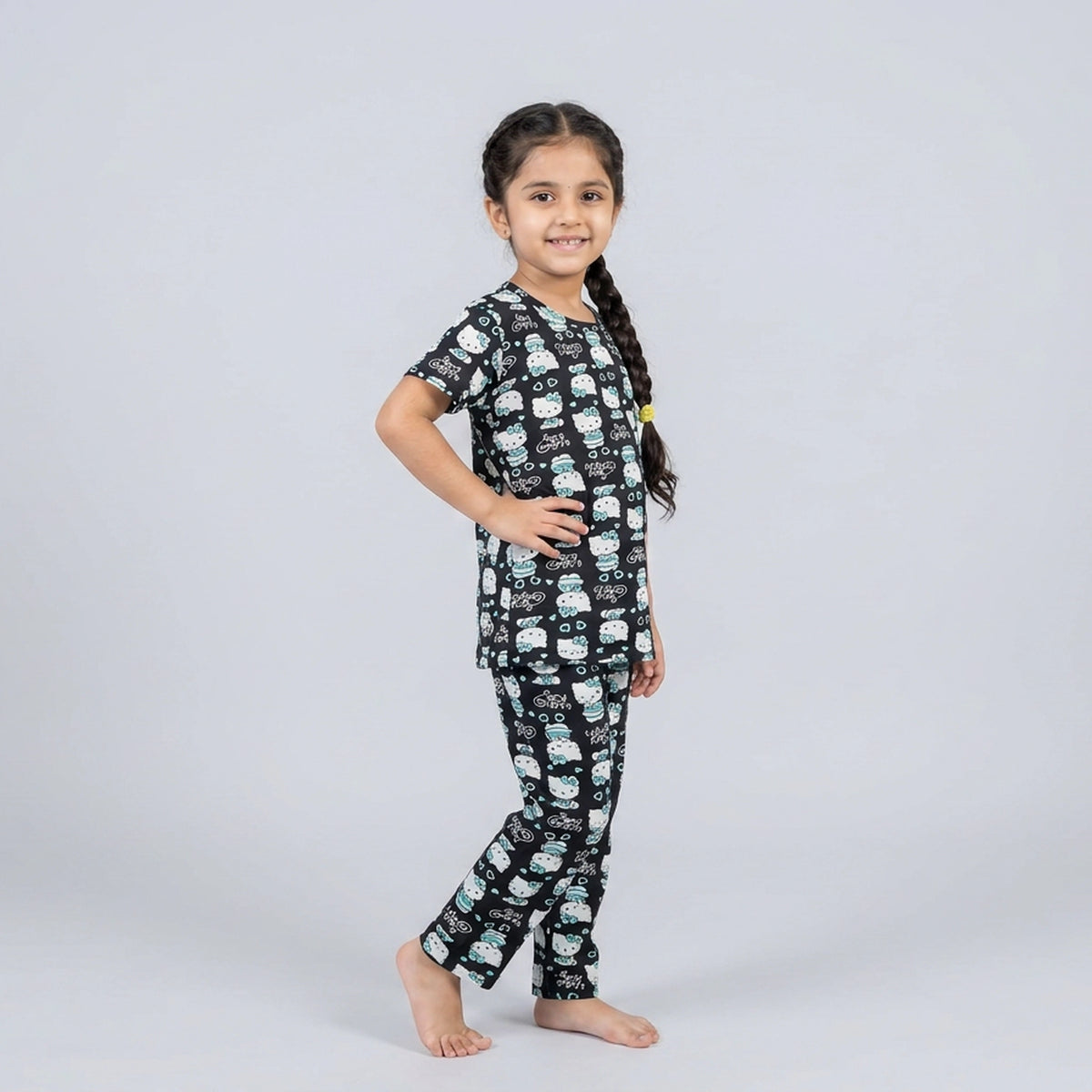Girls Black Kitty Character Print Cotton T-Shirt & Pyjama Set