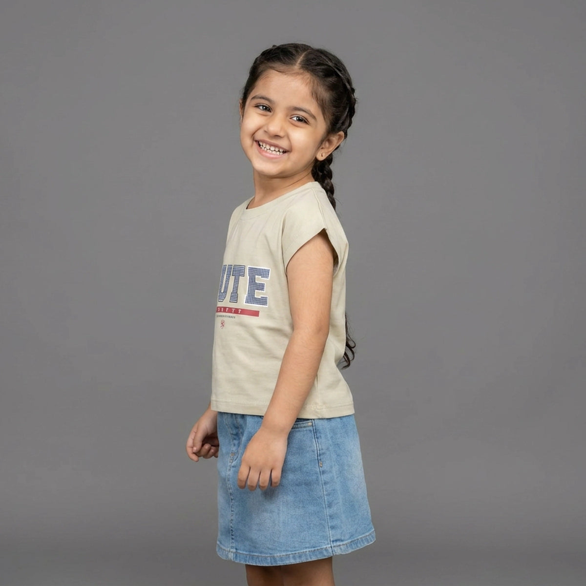 Girls  Graphic Print Cotton T-Shirt pair with Typography Design