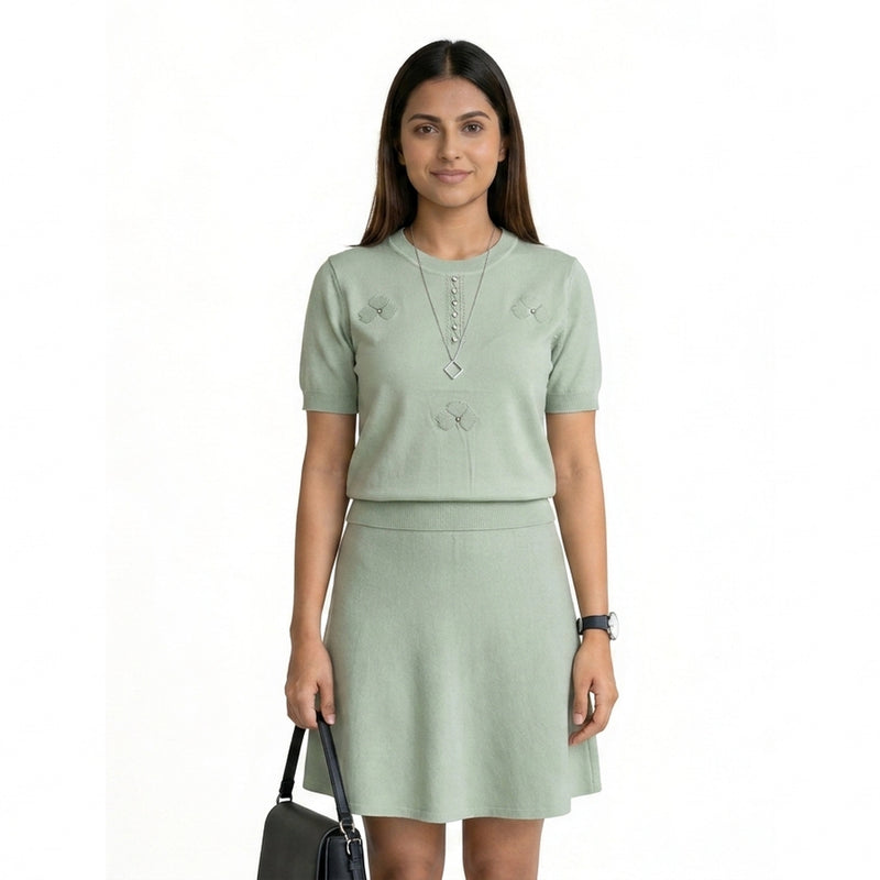 Women – Knit Top Chic Outfit for Everyday & Office Wear
