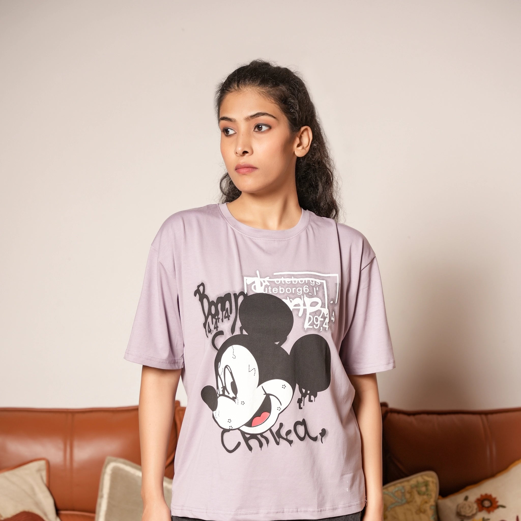 Women's Oversized T-Shirt – Winking Mickey Graphic Print
