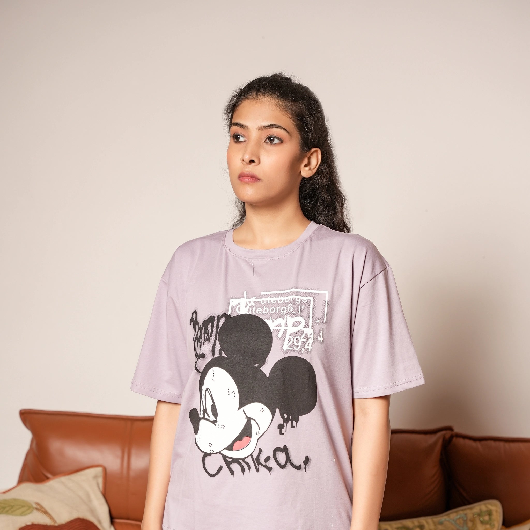 Women's Oversized T-Shirt – Winking Mickey Graphic Print