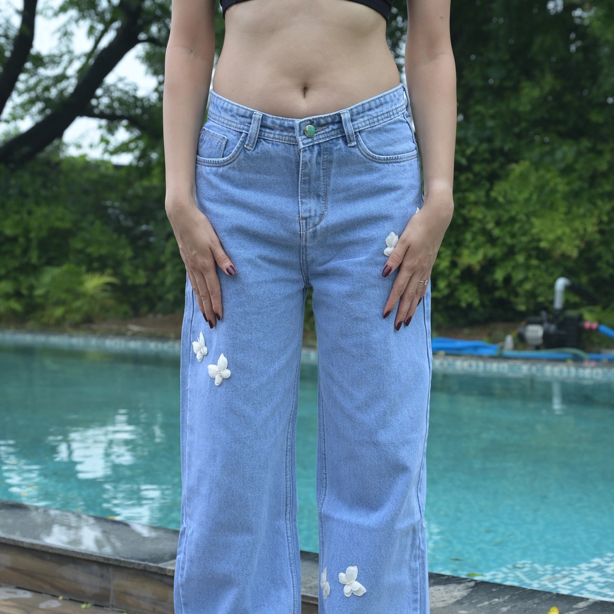 Women’s Light Blue Floral Embroidered Jeans – Trendy Straight Fit Denim