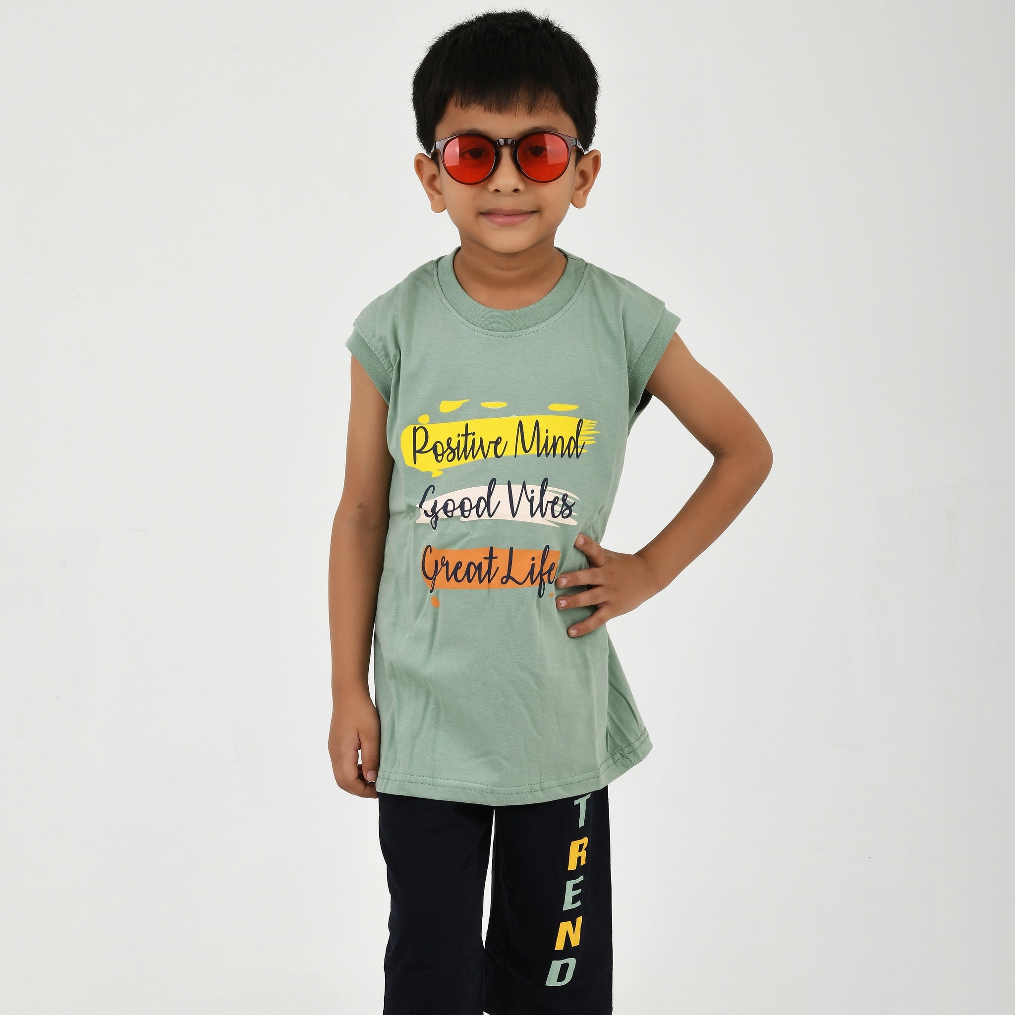 Cut Sleeve T-Shirt with Capri Set for Boys – Perfect for Playtime