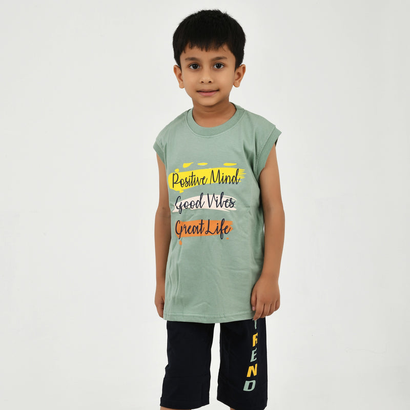 Cut Sleeve T-Shirt with Capri Set for Boys – Perfect for Playtime