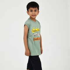 Cut Sleeve T-Shirt with Capri Set for Boys – Perfect for Playtime