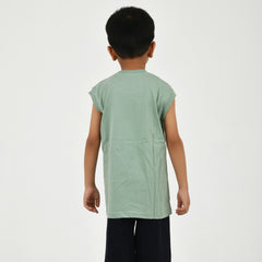 Cut Sleeve T-Shirt with Capri Set for Boys – Perfect for Playtime