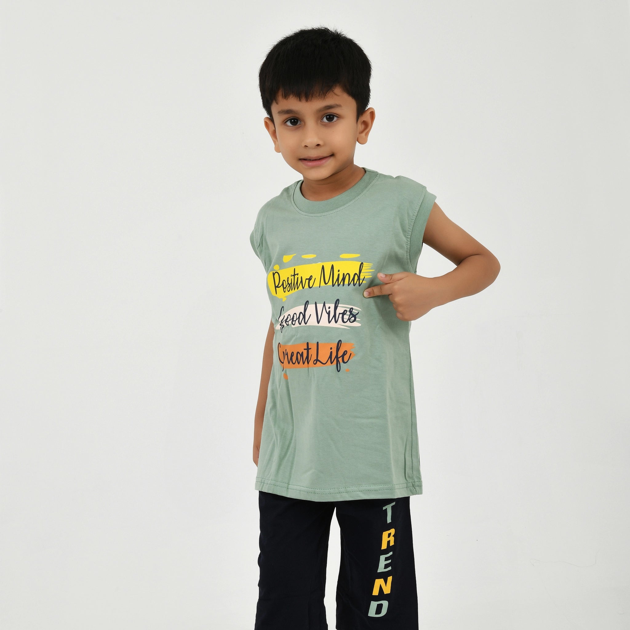 Cut Sleeve T-Shirt with Capri Set for Boys – Perfect for Playtime