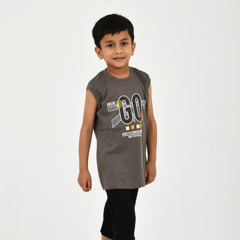 Cut Sleeve T-Shirt with Capri Set for Boys – Perfect for Playtime