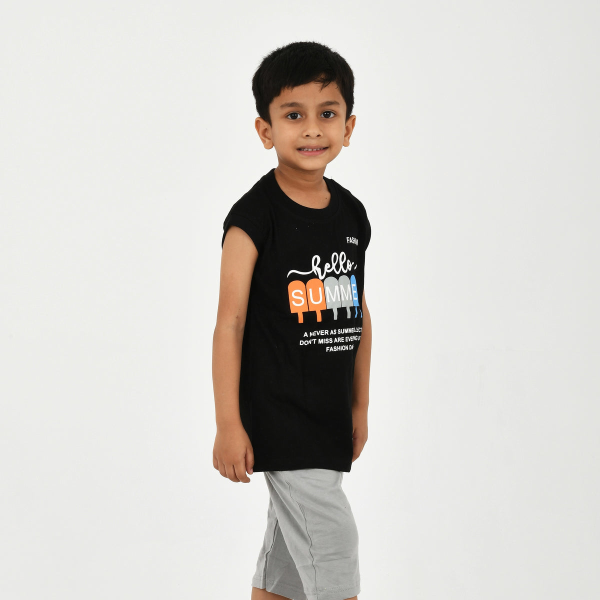 Cut Sleeve T-Shirt with Capri Set for Boys – Perfect for Playtime