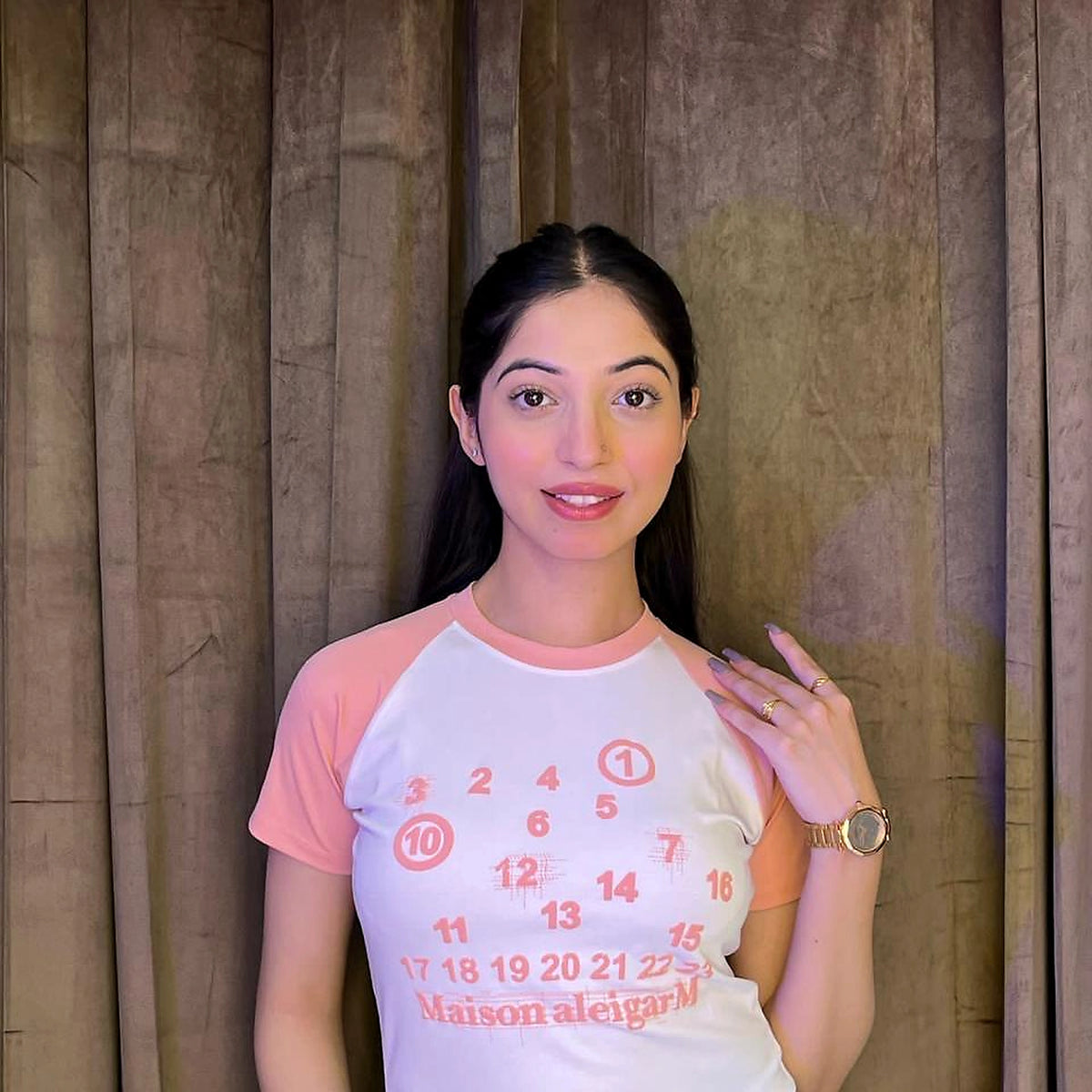 Women's Crop T-Shirt – Graphic Number Print - image 4