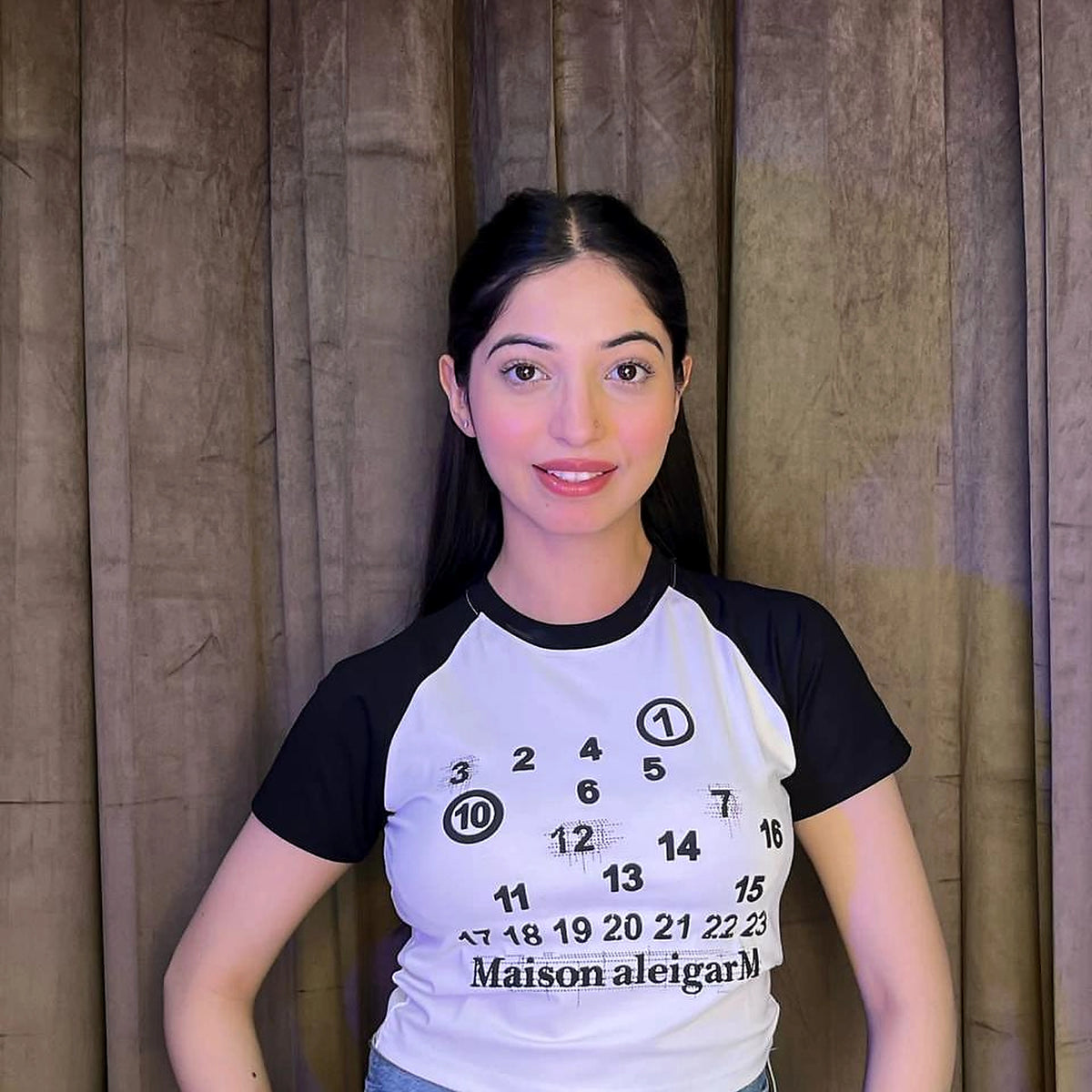 Women's Crop T-Shirt – Graphic Number Print - image 1